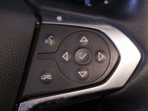 Used 2023 Chevrolet Traverse Premier image 24