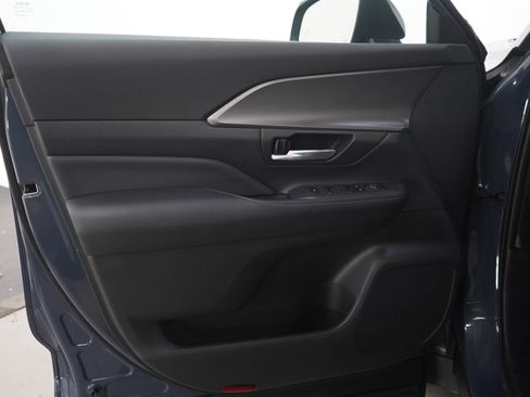 Used 2025 Toyota Grand Highlander AWD Hybrid image 22