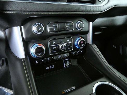 Used 2021 GMC Yukon XL SLT w/ SLT Luxury Plus Package AWD/4WD image 21