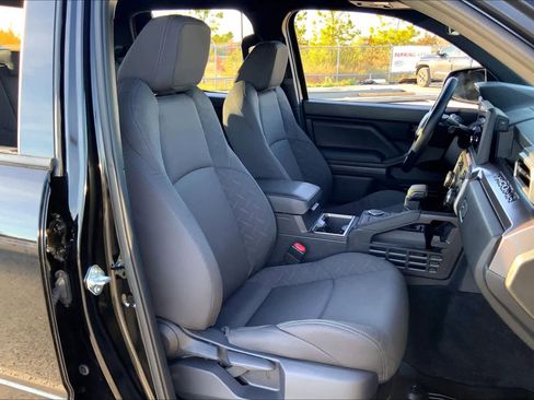 Certified 2025 Toyota Tacoma SR5 image 8