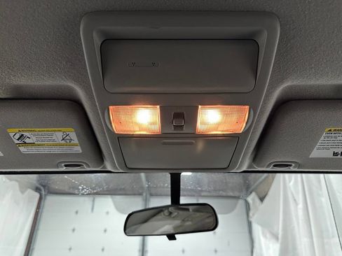 Used 2018 Nissan Frontier S RWD image 32