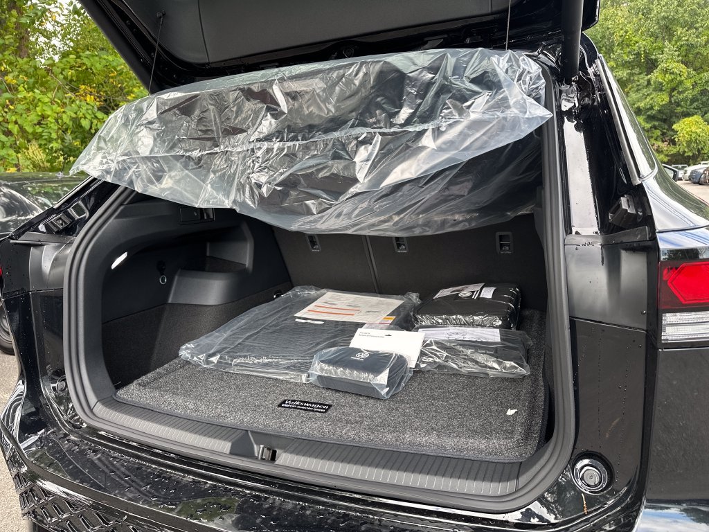 New 2026 Volkswagen Tiguan SE R-Line AWD/4WD image 19