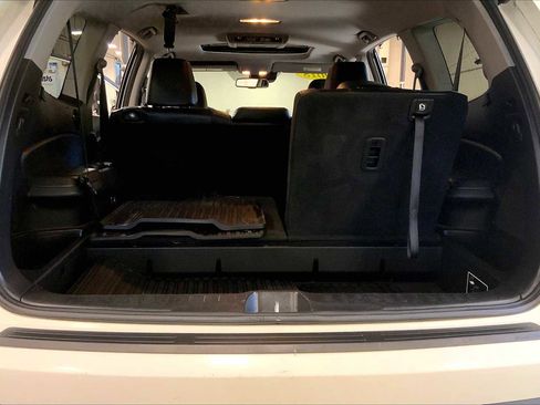 Used 2018 Honda Pilot Touring image 36