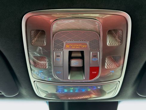 Used 2023 Genesis GV70 3.5T Sport w/ Sport Prestige Package image 18