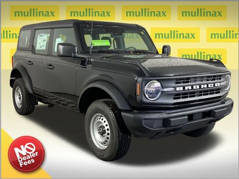 New 2025 Ford Bronco 4-Door image 1