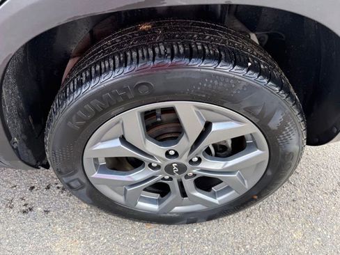 Certified 2024 Kia Seltos S AWD/4WD image 17