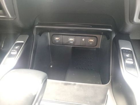 Certified 2023 Kia Sorento S w/ Panoramic Sunroof Package AWD/4WD image 32