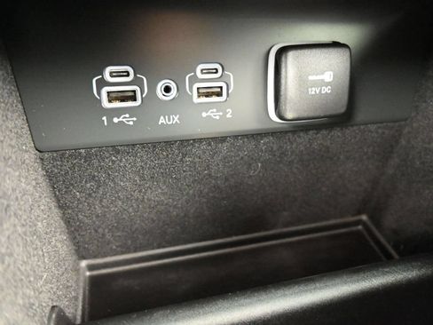 Used 2022 Jeep Grand Cherokee L Limited RWD image 19