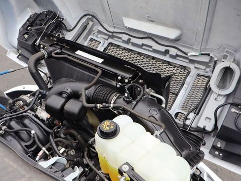 Used 2025 Ford F650 2WD Regular Cab Super Duty image 39