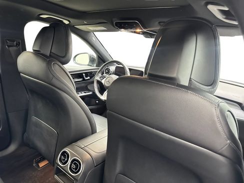 Used 2024 Mercedes-Benz C 300 Sedan image 39