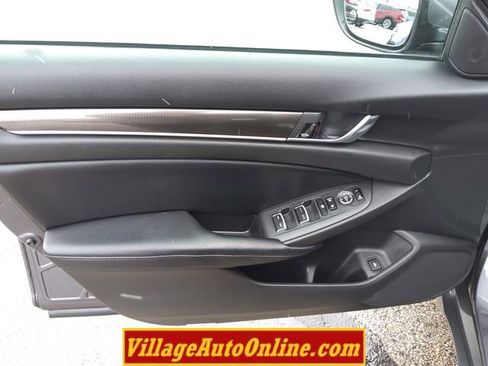 Used 2018 Honda Accord Sport image 21