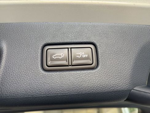 New 2026 Kia Carnival EX FWD image 12