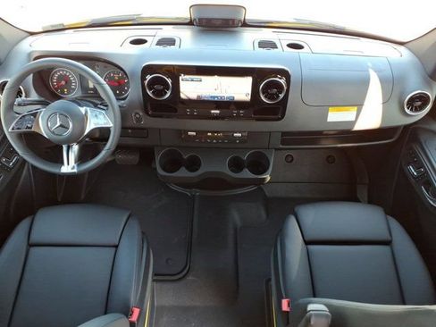 New 2026 Mercedes-Benz Sprinter 2500 image 4