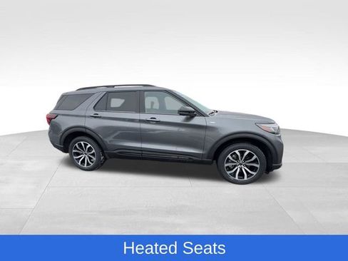 Used 2025 Ford Explorer ST-Line image 13