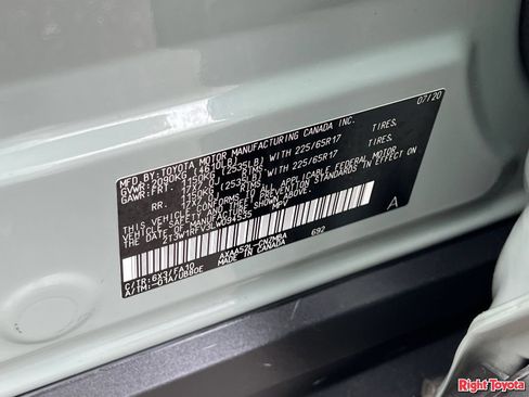 Certified 2020 Toyota RAV4 XLE w/ Convenience Package FWD image 34