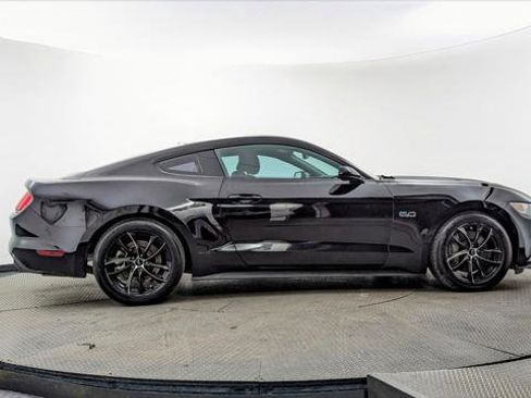 Used 2017 Ford Mustang GT image 9