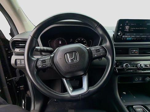 Used 2024 Honda Pilot EX-L image 10