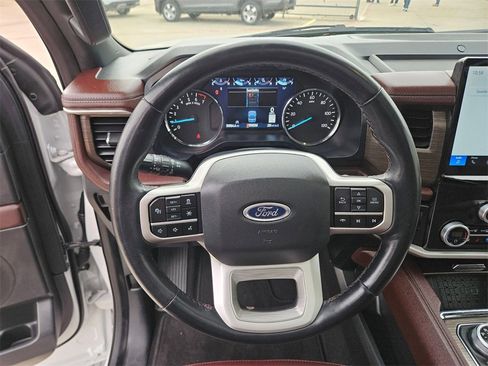 Used 2024 Ford Expedition Limited image 18