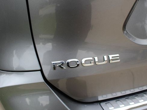 Used 2018 Nissan Rogue SL w/ Premium Package AWD/4WD image 45
