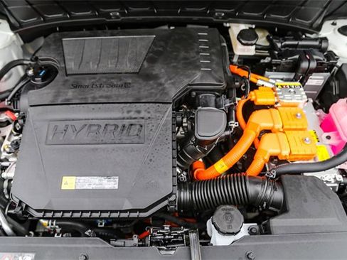 Certified 2025 Kia Niro LX image 25