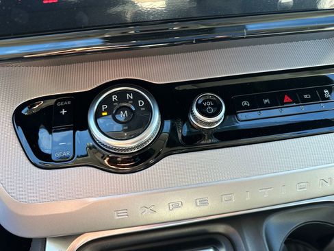 New 2025 Ford Expedition Max Active image 24