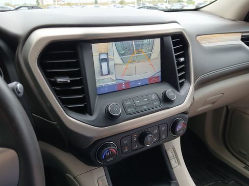 Used 2017 GMC Acadia Denali w/ Technology Package image 12