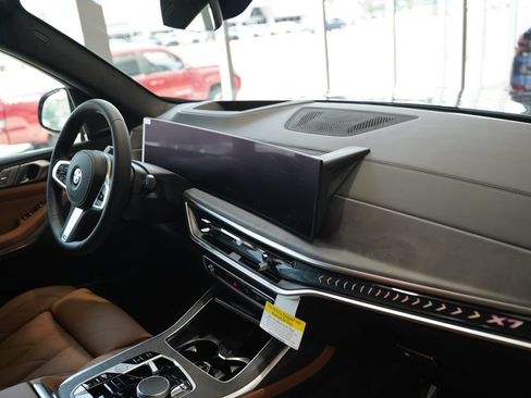 New 2027 BMW X7 xDrive40i w/ M Sport Package AWD/4WD image 15