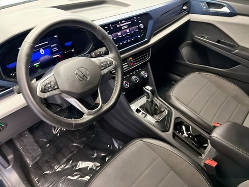 Used 2022 Volkswagen Taos SE FWD image 7