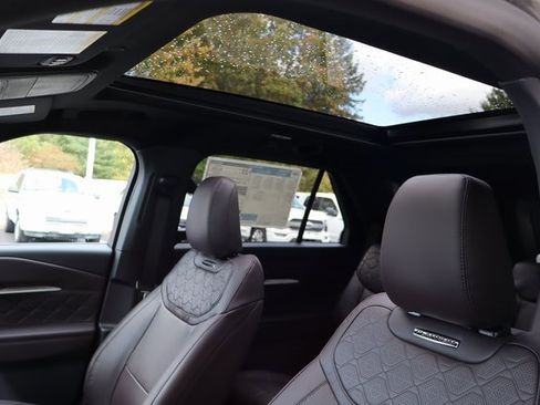 New 2026 Ford Explorer Platinum w/ LUX Leather Package image 5