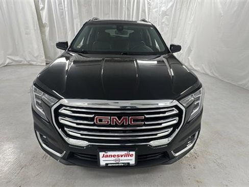 Used 2024 GMC Terrain SLT image 8
