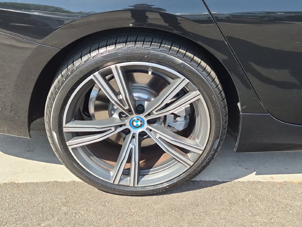 Used 2024 BMW 330e xDrive w/ Convenience Package AWD/4WD image 26
