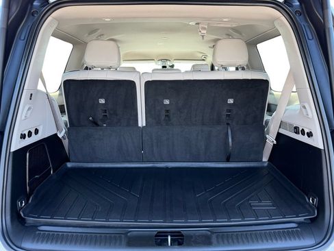 Used 2022 Jeep Wagoneer Series II AWD/4WD image 19