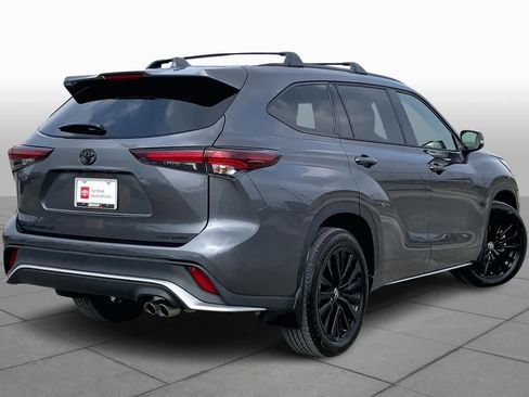 Certified 2025 Toyota Highlander XSE image 13