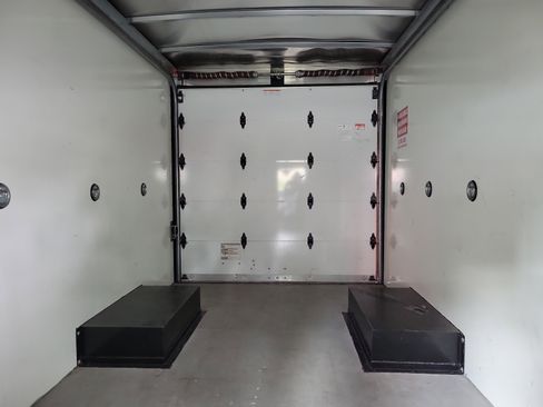 Used 2023 Ford Transit 350 DRW RWD image 11
