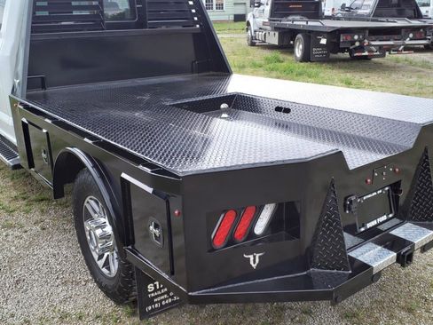 Used 2019 Ford F350 Lariat w/ Lariat Value Package image 16