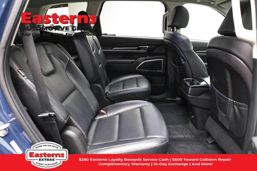 Used 2025 Kia Telluride S FWD image 24