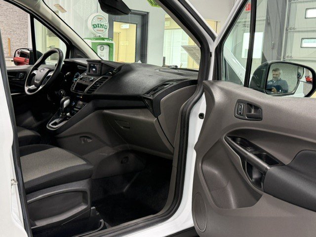 Used 2022 Ford Transit Connect XL FWD image 9