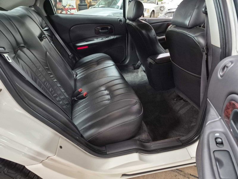 Used 1998 Chrysler Concorde LXi FWD image 7