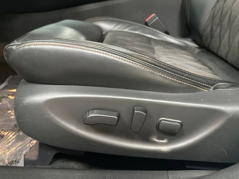 Used 2021 Nissan Maxima SR w/ Sport Mat Group FWD image 11