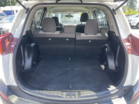 Used 2015 Toyota RAV4 LE AWD/4WD image 8