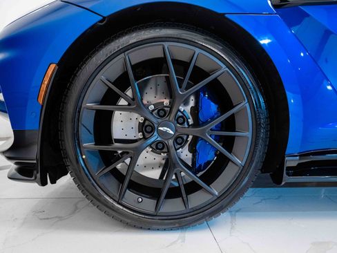 Used 2024 Aston Martin DBX 707 image 4