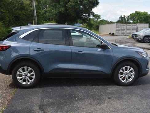 Used 2023 Ford Escape Active w/ Tech Pack #1 AWD/4WD image 4