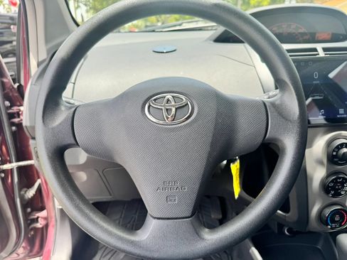 Used 2010 Toyota Yaris 2-Door Hatchback FWD image 22