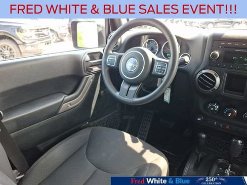 Used 2018 Jeep Wrangler Unlimited Sport AWD/4WD image 14