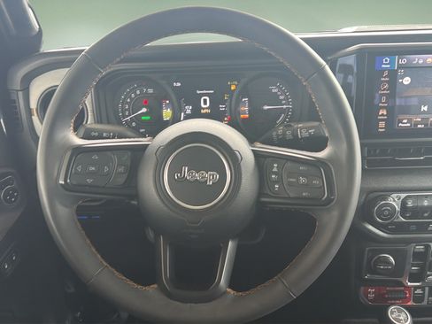 Used 2024 Jeep Wrangler Unlimited AWD/4WD image 9