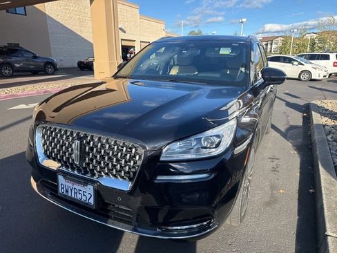 Used 2020 Lincoln Corsair Reserve w/ Equipment Group 201A image 2