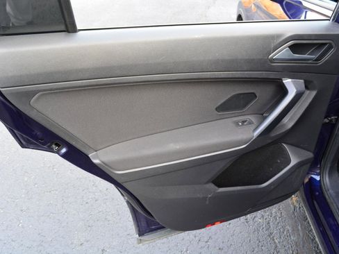 Used 2021 Volkswagen Tiguan S image 12