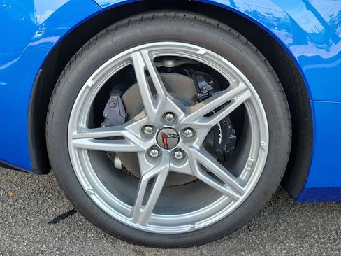 Used 2023 Chevrolet Corvette Stingray Preferred Cpe w/ Battery Protection Package RWD image 2