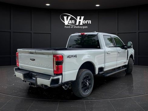 New 2026 Ford F250 Lariat w/ Black Appearance Package AWD/4WD image 7