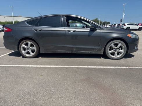 Used 2016 Ford Fusion SE AWD/4WD image 6